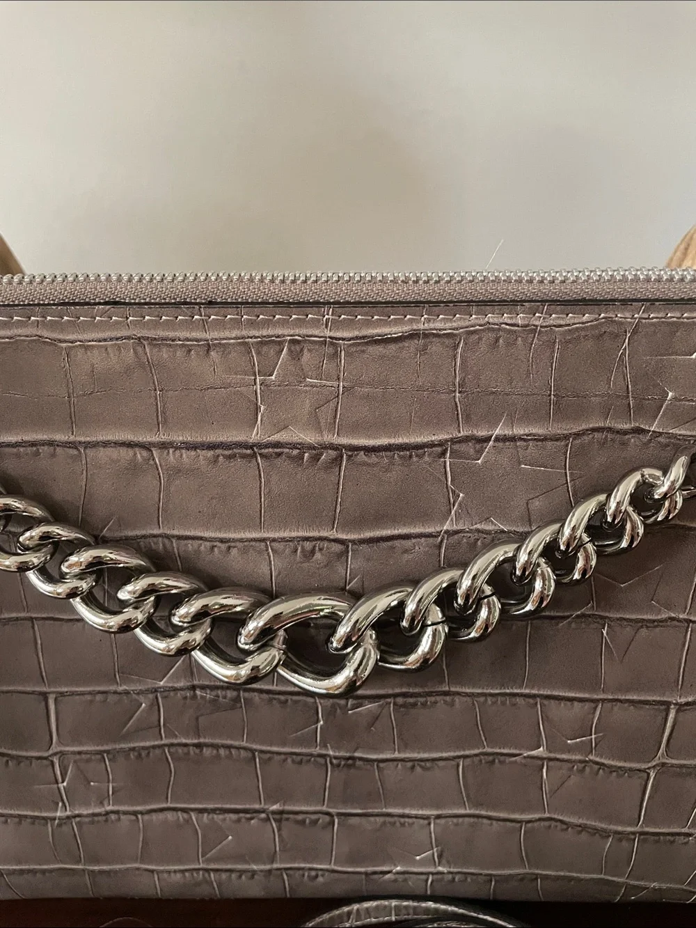 Taupe Croc-Embossed Leather Crossbody Bag Chain Made in Italy Claudia Firenze